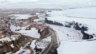 Murat Kanyonu beyaz örtüyle kaplandı