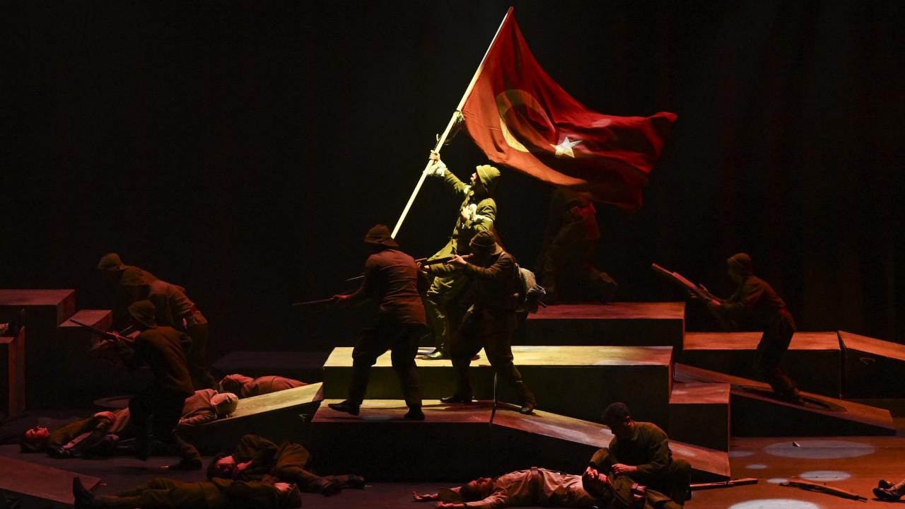 Cumhurbaşkanı Erdoğan, Şüheda 1915 Tiyatro Gösterimi'ni izledi