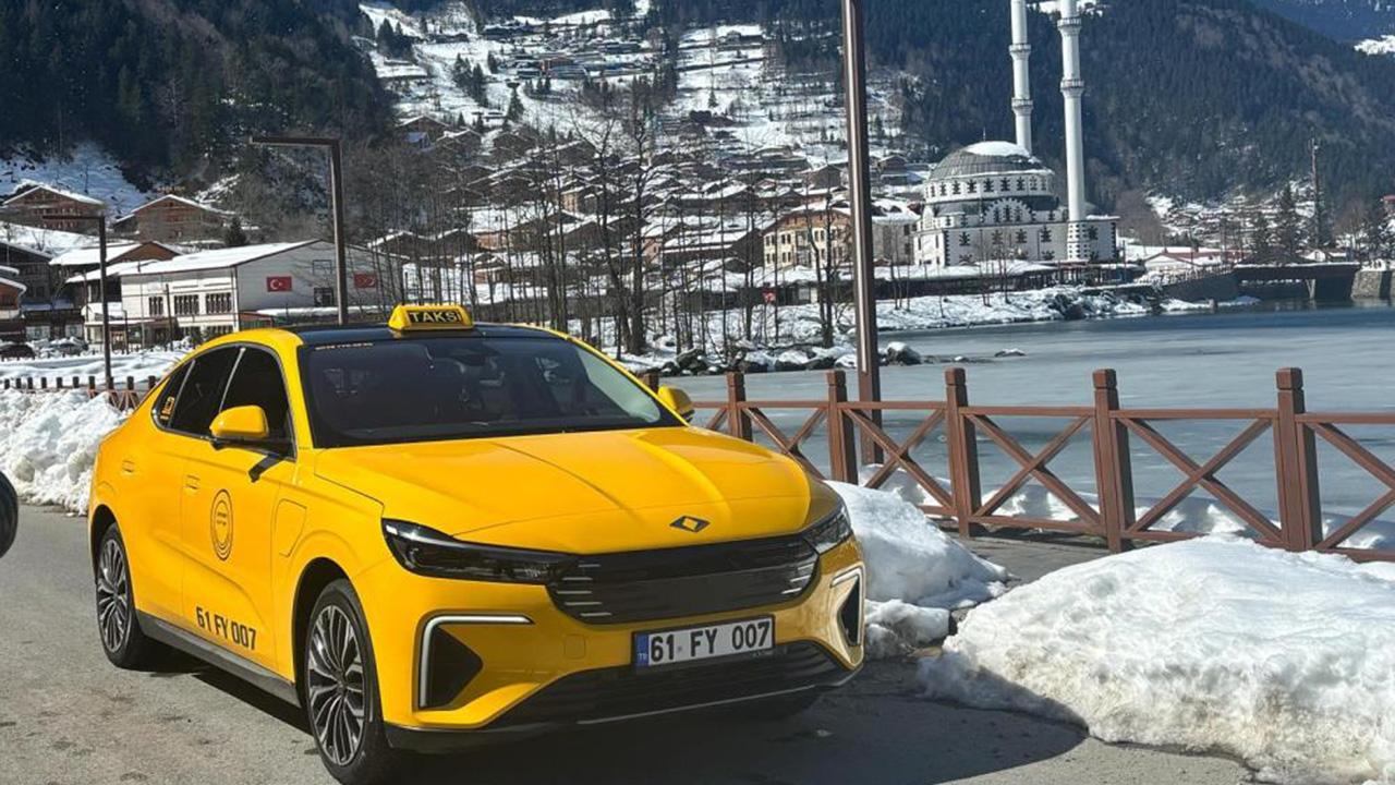 Karadeniz’in zorlu yollarında yerli taksi: Togg