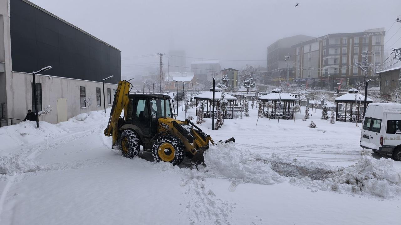 21 yerleşim yeri ulaşıma kapandı