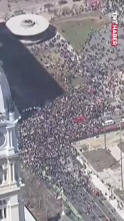 ABD’de binlerce kişi "Krallara Hayır" protestosu düzenlendi