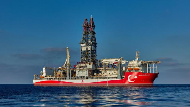 Abdülhamid Han, Karadeniz'de yılın ilk keşif sondajına başladı