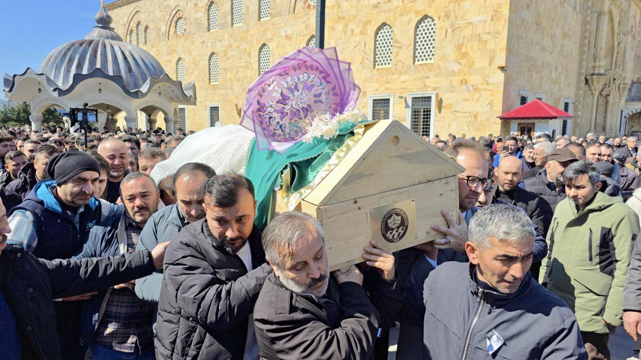 Cana can katsın istedik: 23 yaşındaki Burcu 3 hastaya umut oldu