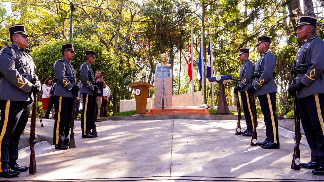 TİKA’nın desteğiyle El Salvador’da ‘Türkiye Parkı’ açıldı
