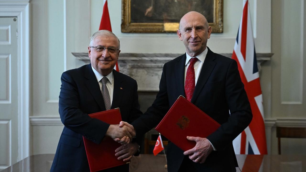 Eurofighter için imzalar atıldı