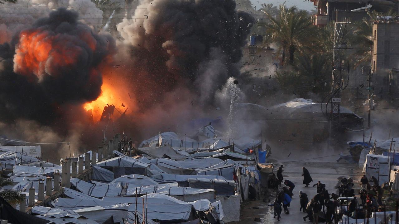 Soykırımcı İsrail Gazze'de son 24 saatte 6 Filistinliyi öldürdü