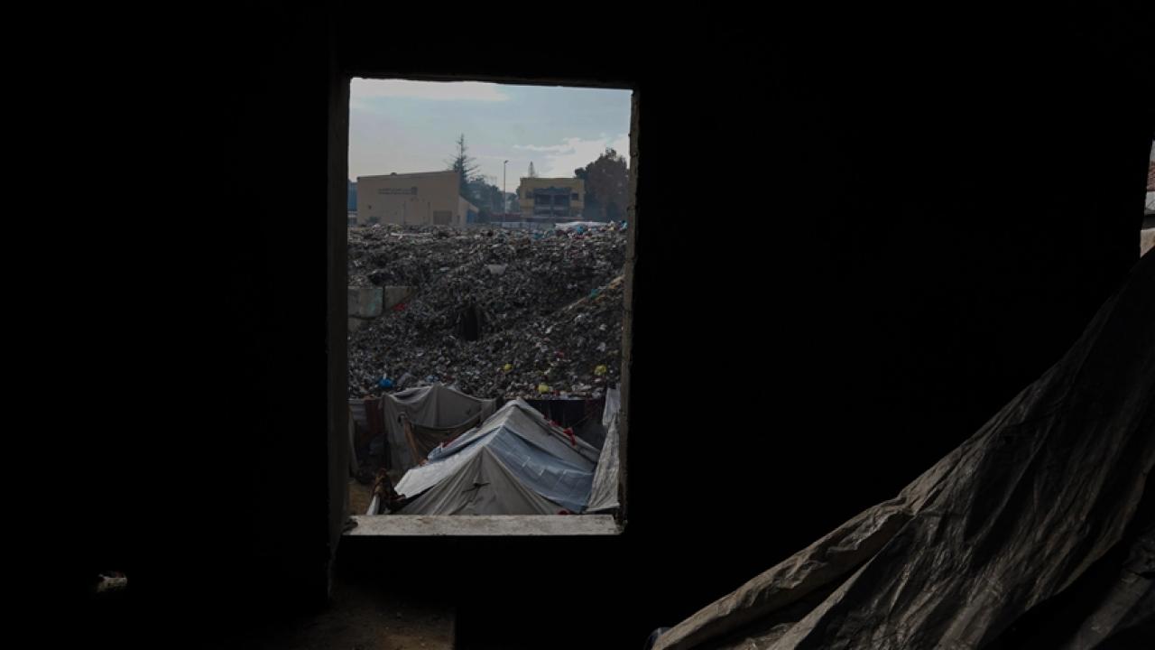 İsrail ordusu 'Sarı Hat' boyunca 7 yeni karakol ve 17 kilometrelik toprak bariyer inşa etti