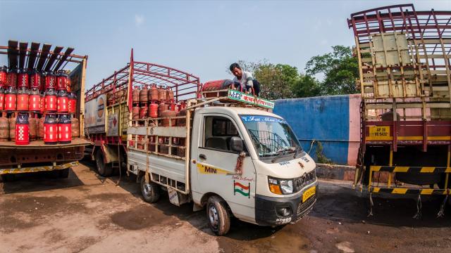 Hürmüz Boğazı’ndaki aksamalar Hindistan’da LPG dağıtımını hızlandırdı