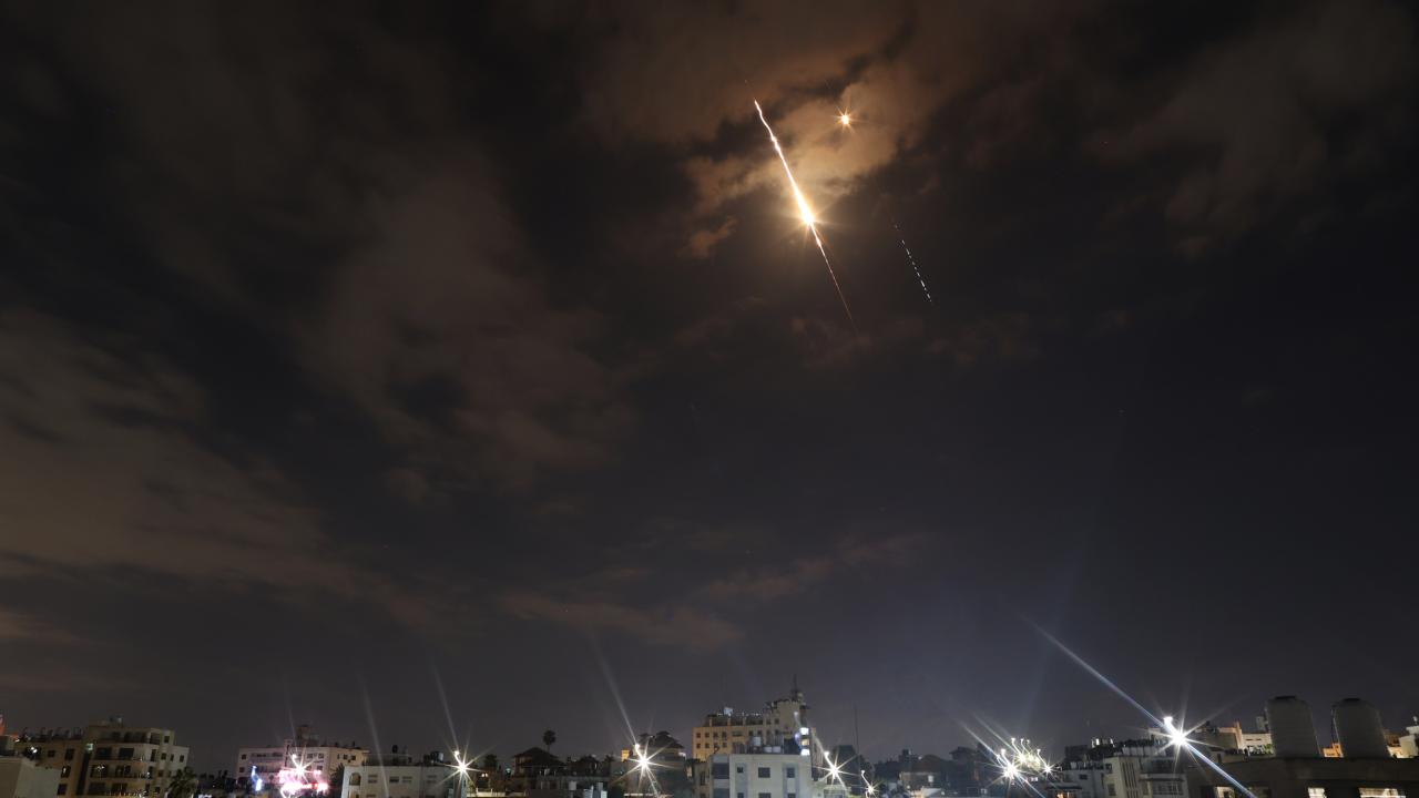 İran 5'inci misillemede İsrail'in güneyini hedef aldı