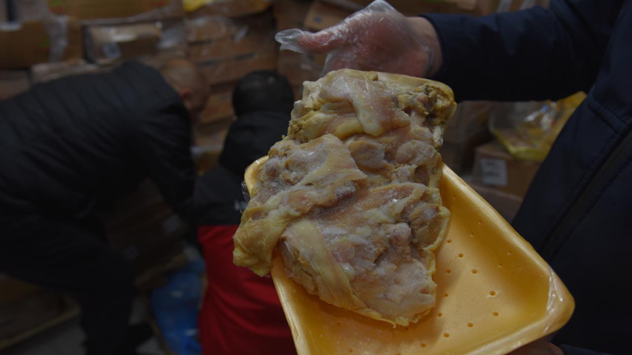 Şanlıurfa'da 50 ton bozuk tavuk ele geçirildi