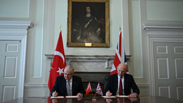 Türkiye ve İngiltere, Eurofighter Typhoon Projesi kapsamında sözleşme imzaladı
