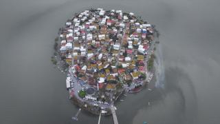 2 gündür etkili olan sağanak Uluabat Gölü'nün su seviyesini yükseltti