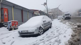 Van'da mart ayının sonunda kar yağışı