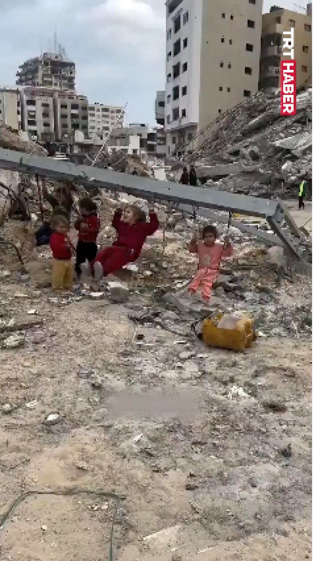 Gazze'de çocuklar yorgun...