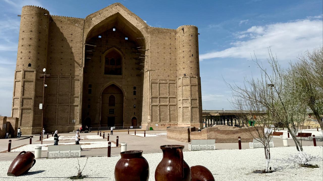 Kazakistan'da Hoca Ahmet Yesevi mirasının yaygınlaştırılması için eylem planı onaylandı
