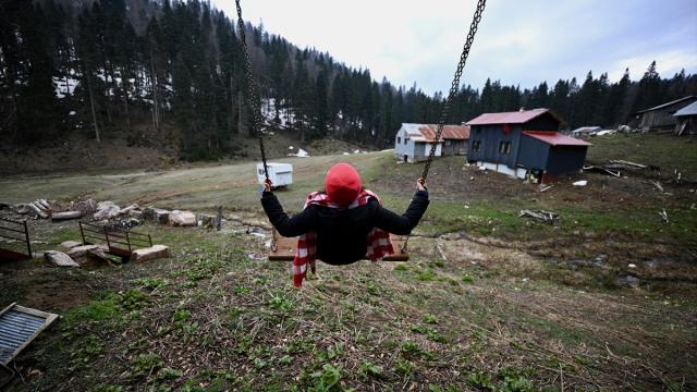 Düzce'nin yaylalarında iki mevsim bir arada yaşanıyor