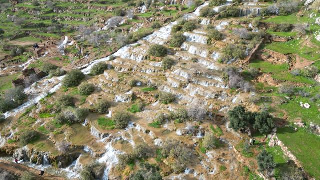 Mardin'in Kızıltepe ilçesindeki "Emrud travertenleri"