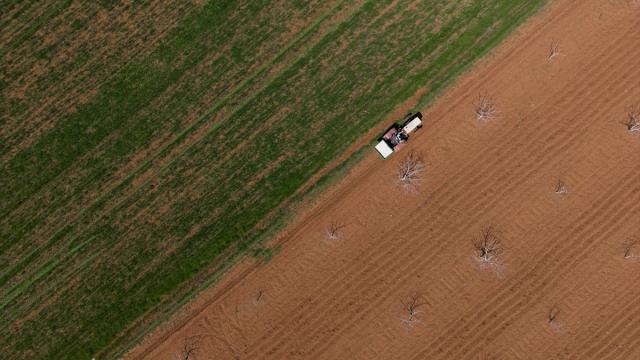 Gaziantep’te Barak Ovası’nda çiftçilerin mesaisi yeniden başladı