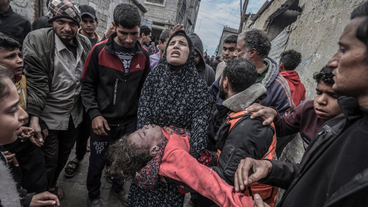 İsrail soykırımının ilk iki yılında Gazze'de 21 binden fazla çocuk hayatını kaybetti