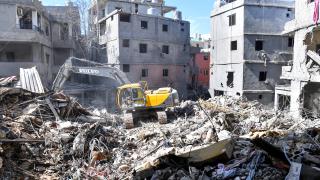 Soykırımcı İsrail'den Lübnan'a ağır bombardıman: En az 254 ölü