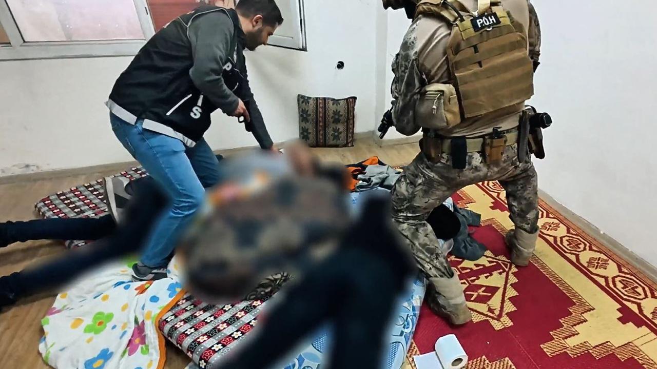 59 ilde 2 tonun üzerinde uyuşturucu ele geçirildi