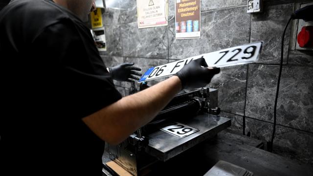 Başkentte standart dışı plaka değişim yoğunluğu sürüyor