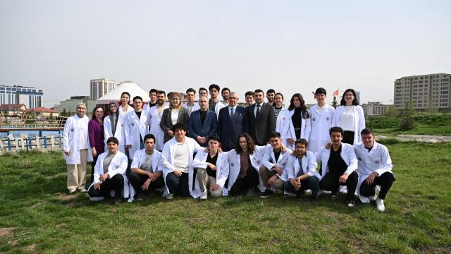 Kırgızistan'da Türkiye'nin Tıp Eğitimi Modeli Başladı