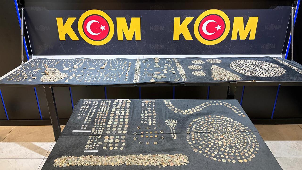 Hobi bahçesinden milyonluk tarihi eserler ele geçirildi