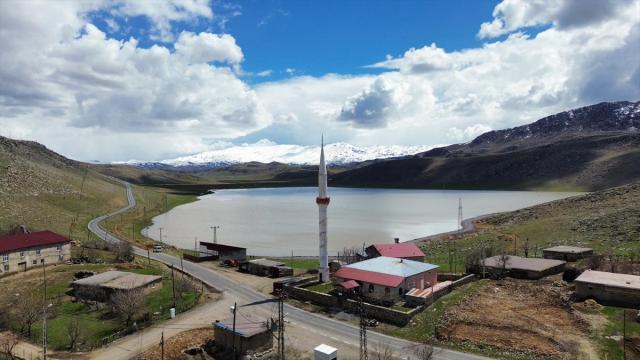 Siirt'teki taşkın ve kuruma riskine karşı çalışma yapılan Zirin Gölü doğal görünümüne kavuştu