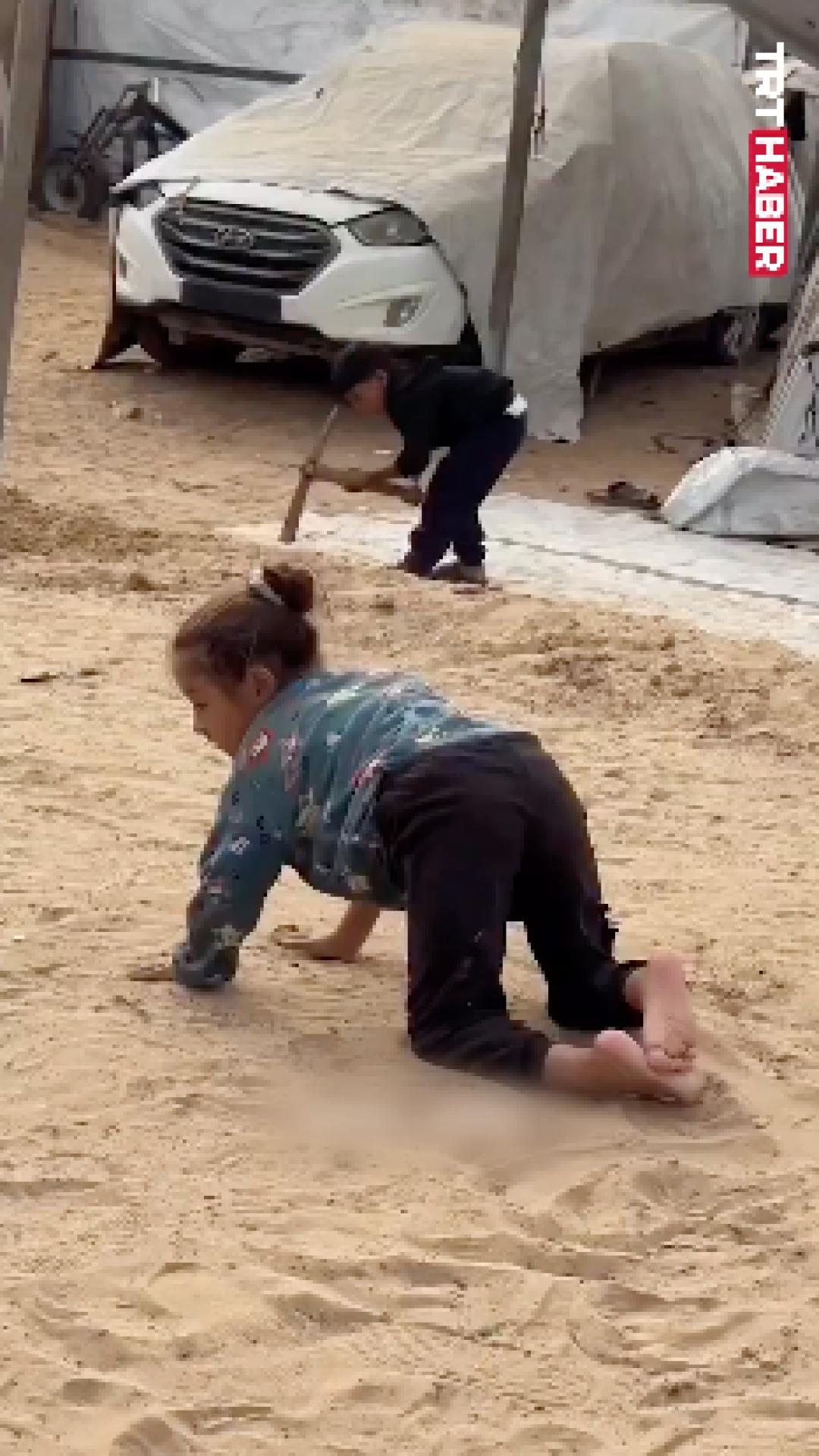 Soykırımcı İsrail, çocukların geleceklerini de umutlarını da çalıyor