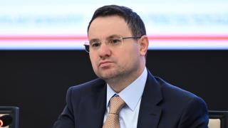 Bakan Gürlek: Hukukta 'siyasetçiye, valiye, belediye başkanına' bakılmaz