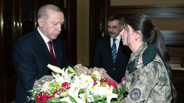 Cumhurbaşkanı Erdoğan, Türk Polis Teşkilatı heyetini kabul etti