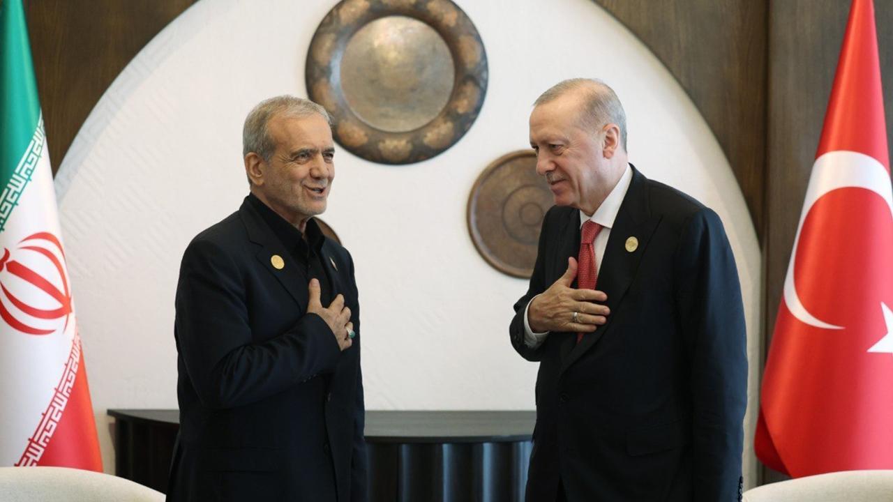 Türkiye'nin Destek Vurgusu: Pezeşkiyan, Dayanışmayı 'Önemli Bir Faktör' Olarak Değerlendiriyor