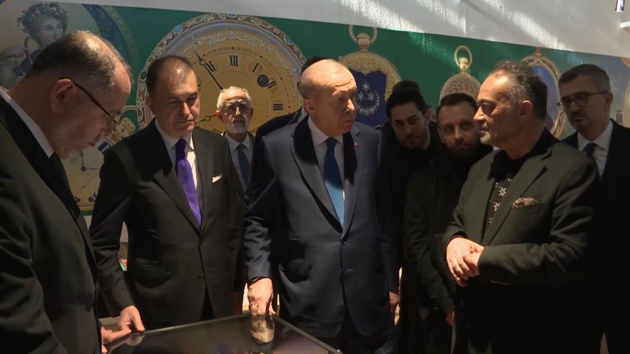 Cumhurbaşkanı Erdoğan, 'Muhteşem Cep Saatleri Koleksiyonu' sergisini ziyaret etti
