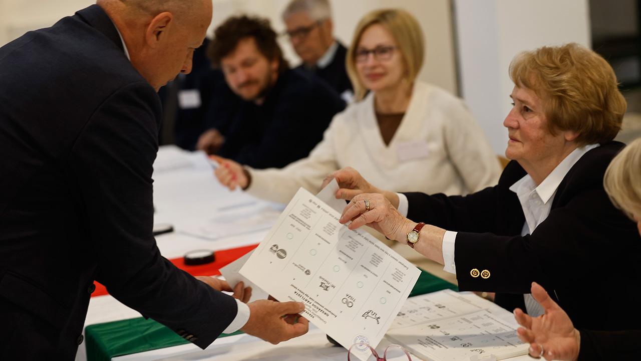 Macaristan sandık başında: Genel seçimler başladı