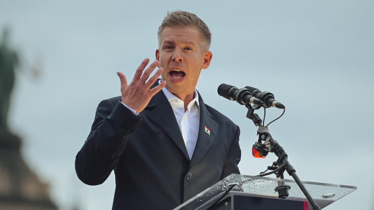 Macaristan'da genel seçimi Magyar büyük farkla önde götürüyor