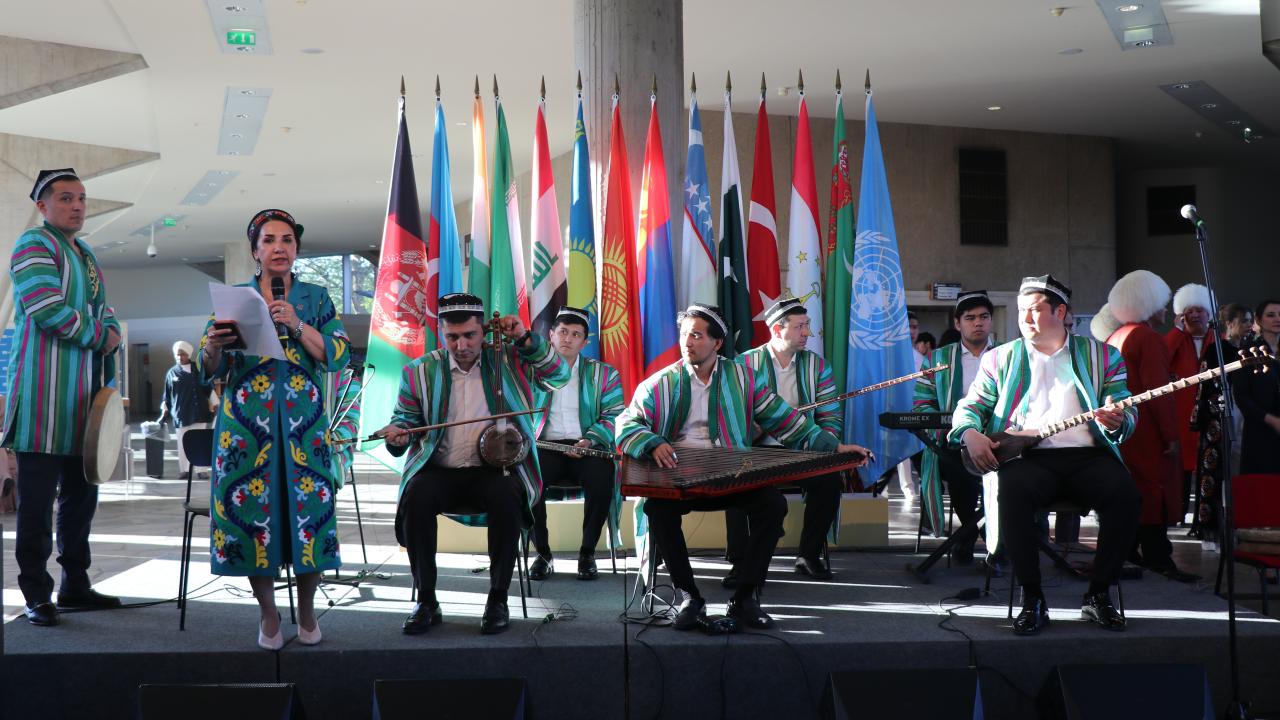 Paris'teki UNESCO merkezinde nevruz etkinliği düzenlendi