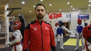 Tekvandocu polis geleceğin şampiyonlarını yetiştiriyor
