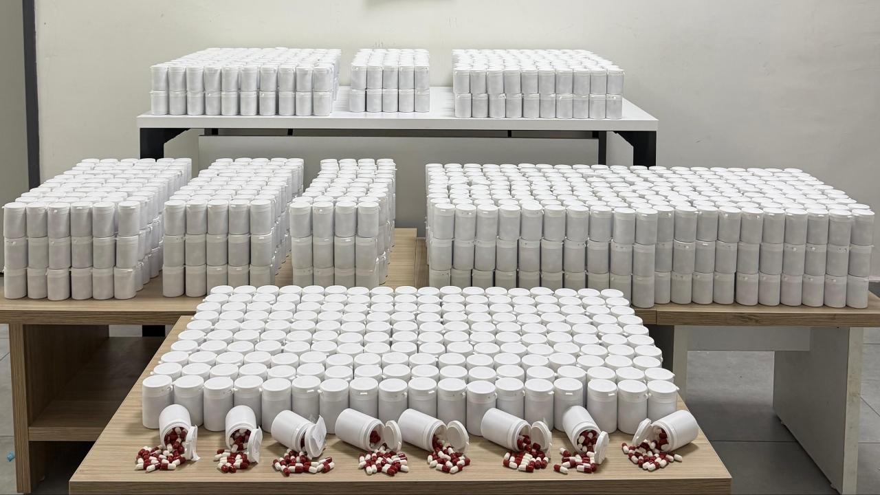 İzmir'de 102 bin 596 uyuşturucu hap ele geçirildi