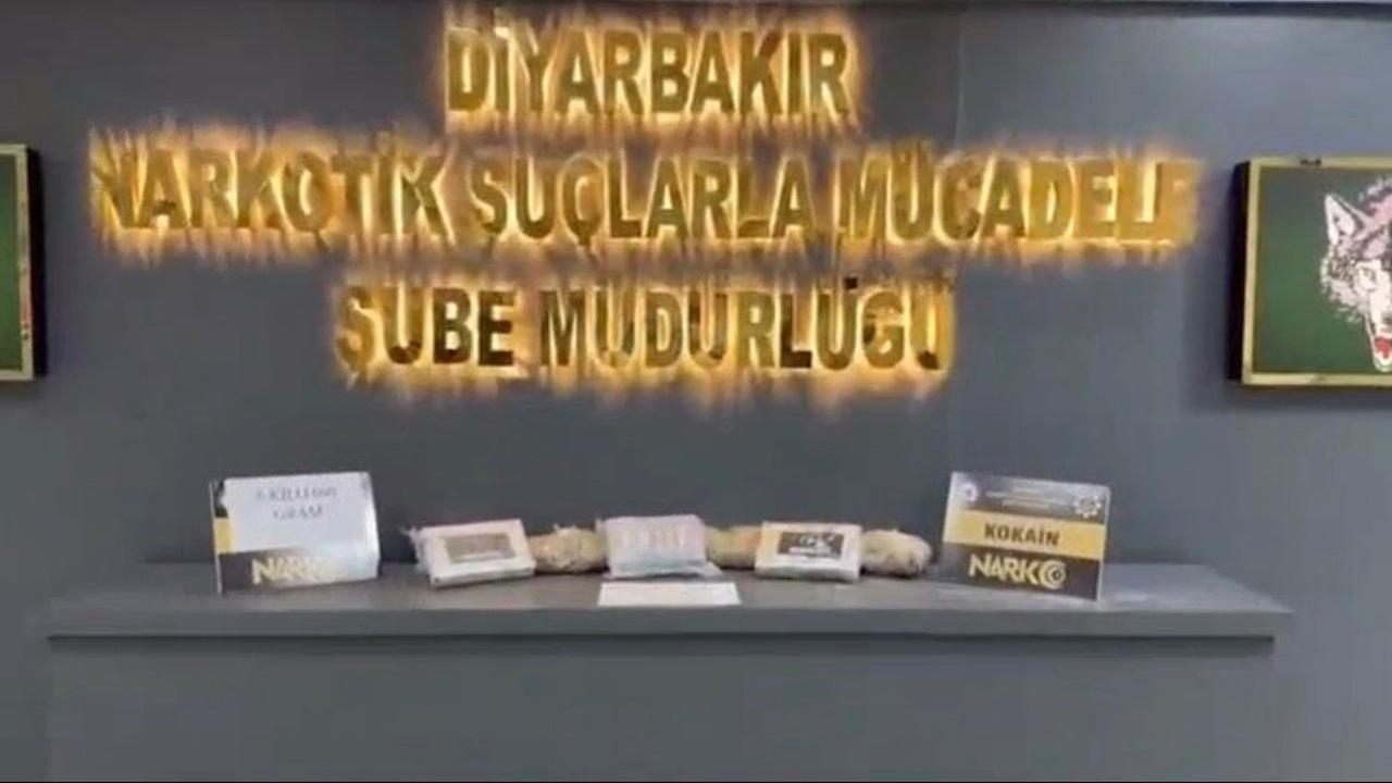 Araçta gizli bölmelerden uyuşturucu çıktı