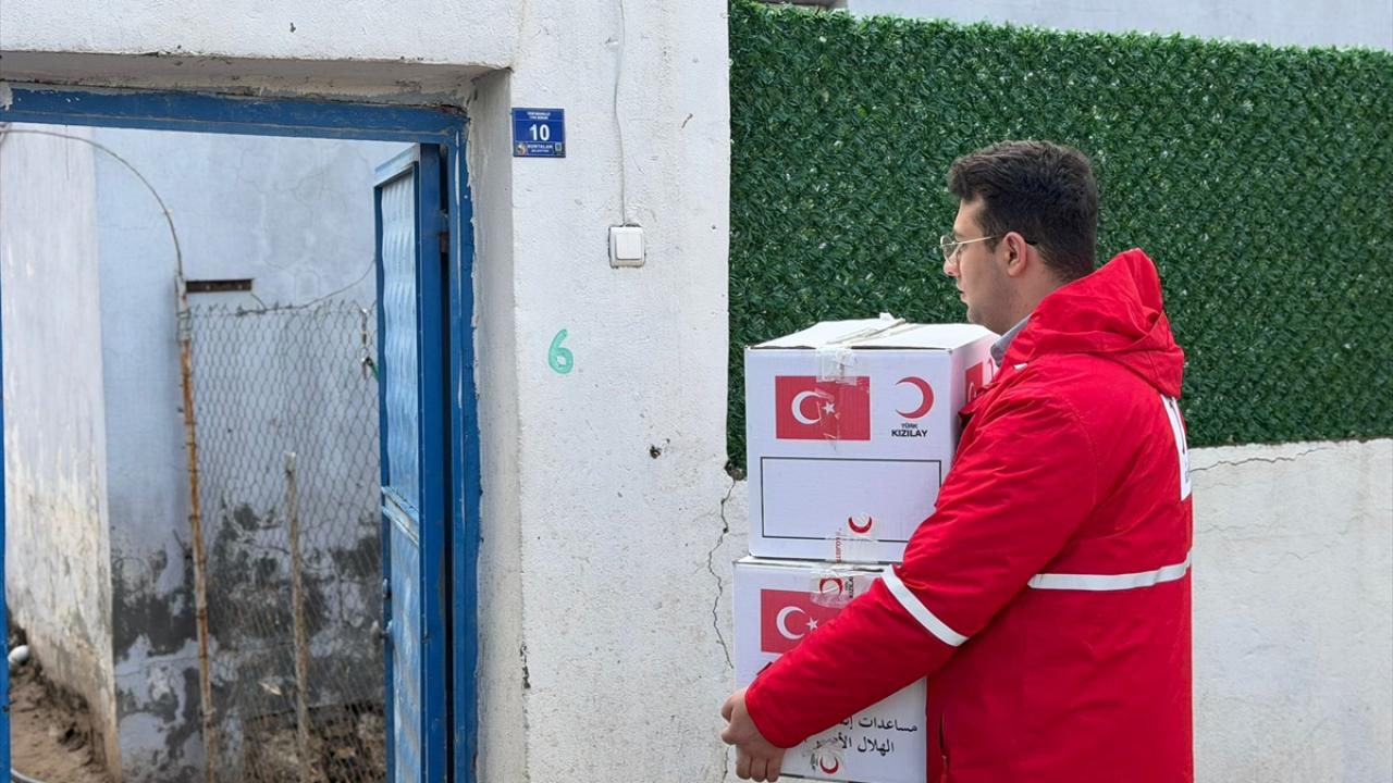 Kurtalan'da selden etkilenen vatandaşlara gıda desteği sağlandı