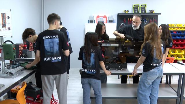 Liseli gençler dünya şampiyonluğu için ABD'de ter dökecekler