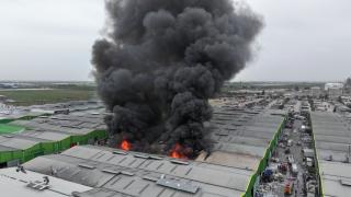 Adana'da geri dönüşüm fabrikasında yangın