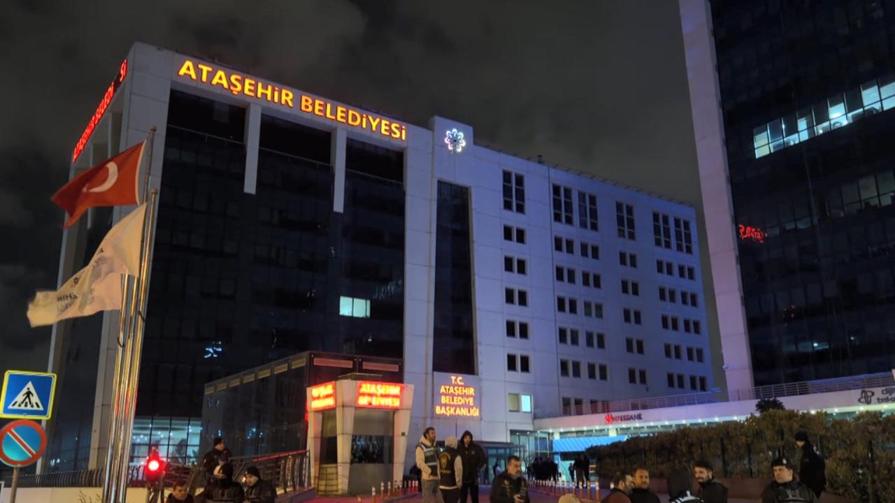 Ataşehir Belediyesine yolsuzluk operasyonu: 18 şüpheli gözaltına alındı