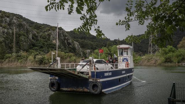 Türkiye'nin en kısa feribot hattı 50 saniyede iki yakayı buluşturuyor