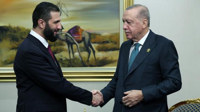 Burhanettin Duran'dan 'Barışın Anahtarı Türkiye' paylaşımı