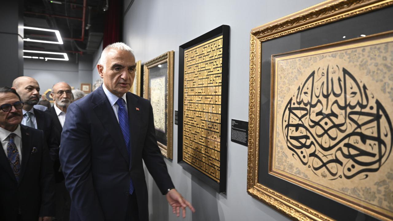 Bakan Ersoy: Fuadname emeğin ve sanat anlayışının ifadesidir