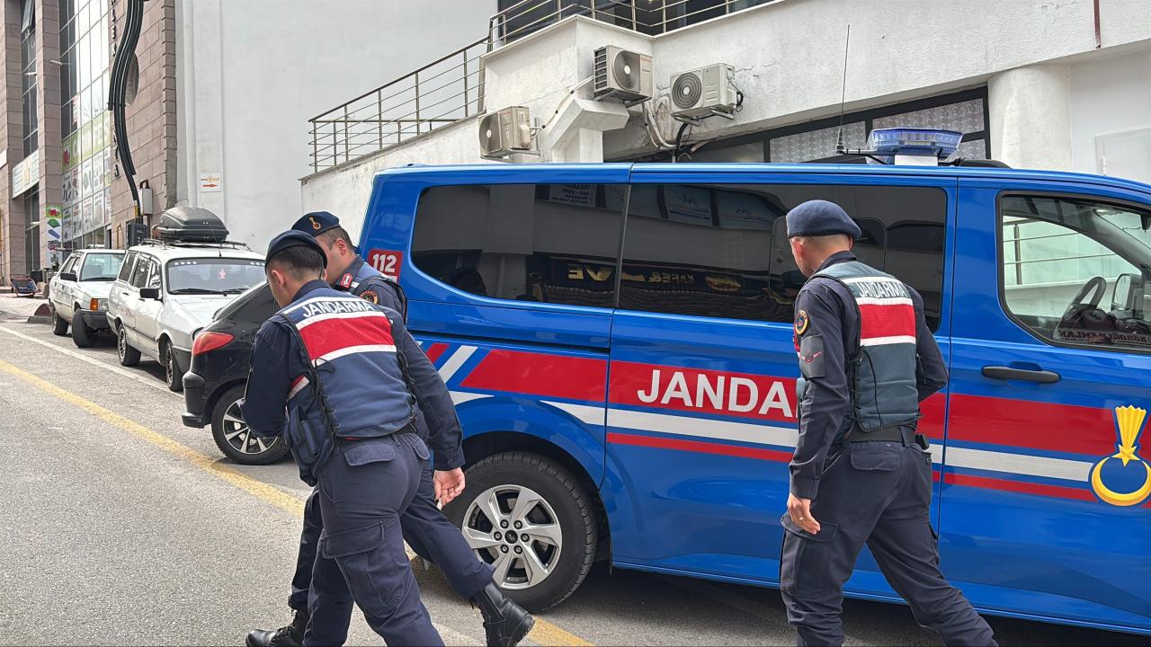 Bolu'daki rüşvet operasyonunda 2 şüpheli tutuklandı