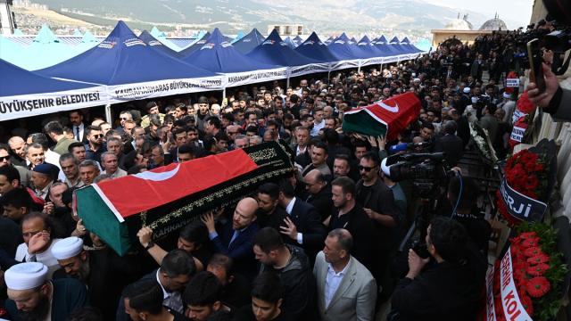 Kahramanmaraş'taki okul saldırısında ölenler son yolculuğuna uğurlanıyor