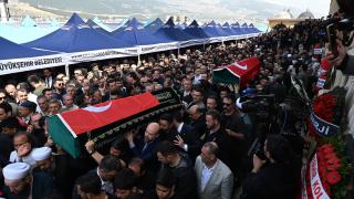 Türkiye evlatlarını uğurluyor